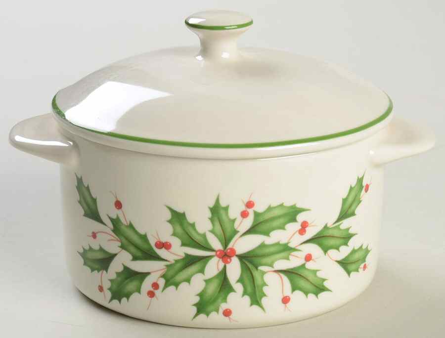 Holiday (Dimension) Miniature Round Covered Casserole by Lenox-1