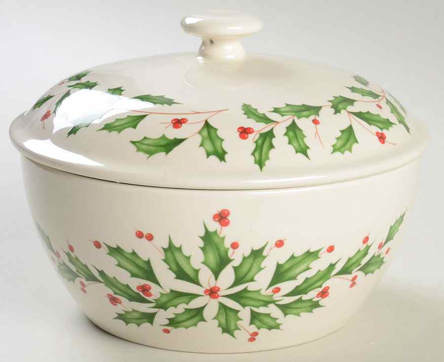 Holiday (Dimension) 2 Qt Round Covered Casserole by Lenox-1