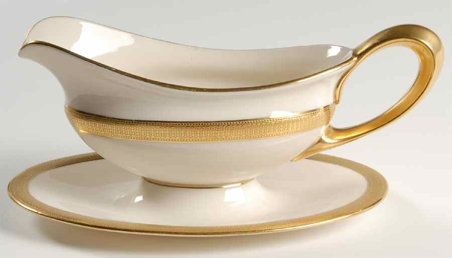 J19 Cream Gravy Boat with Attached Underplate by Lenox-1