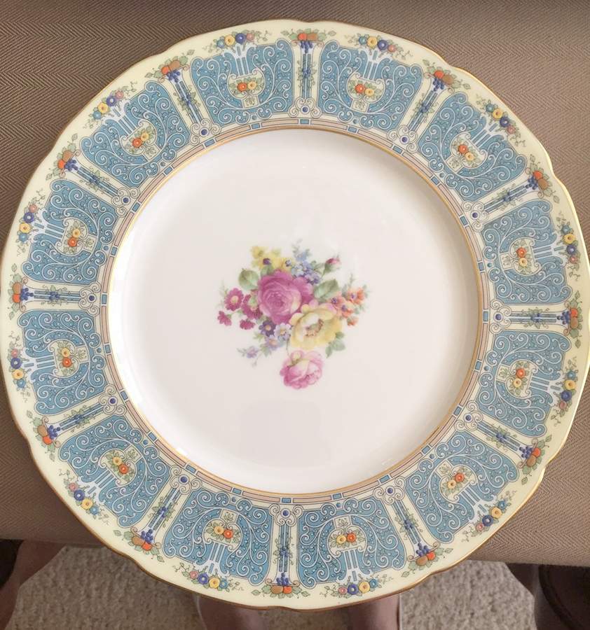 J436 (Scalloped) Dinner Plate by Lenox-1