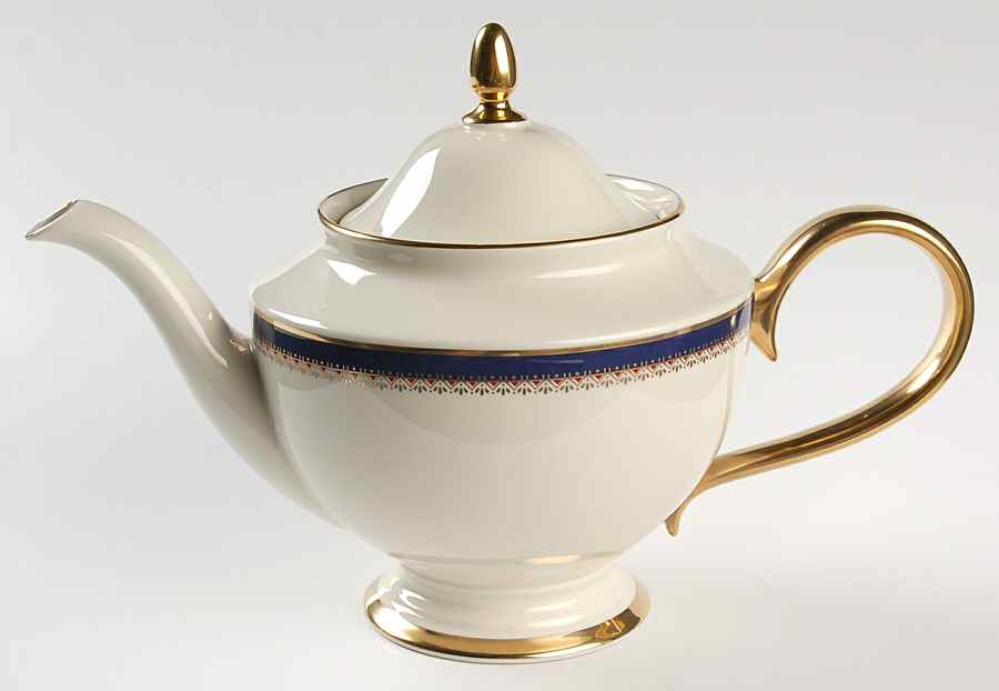 Jefferson 1999 Shape Teapot & Lid by Lenox-1