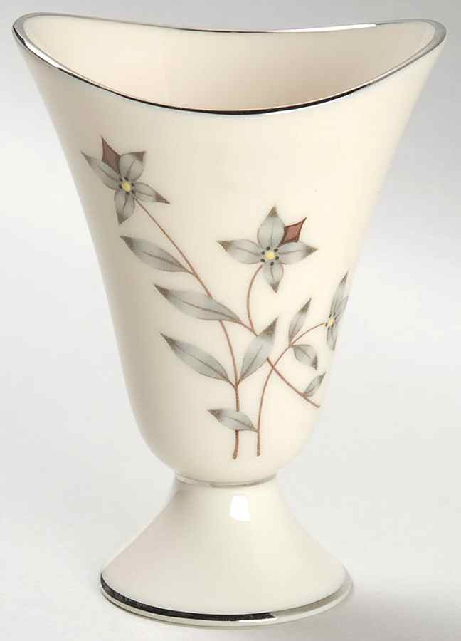 Kingsley Cigarette Holder by Lenox-1