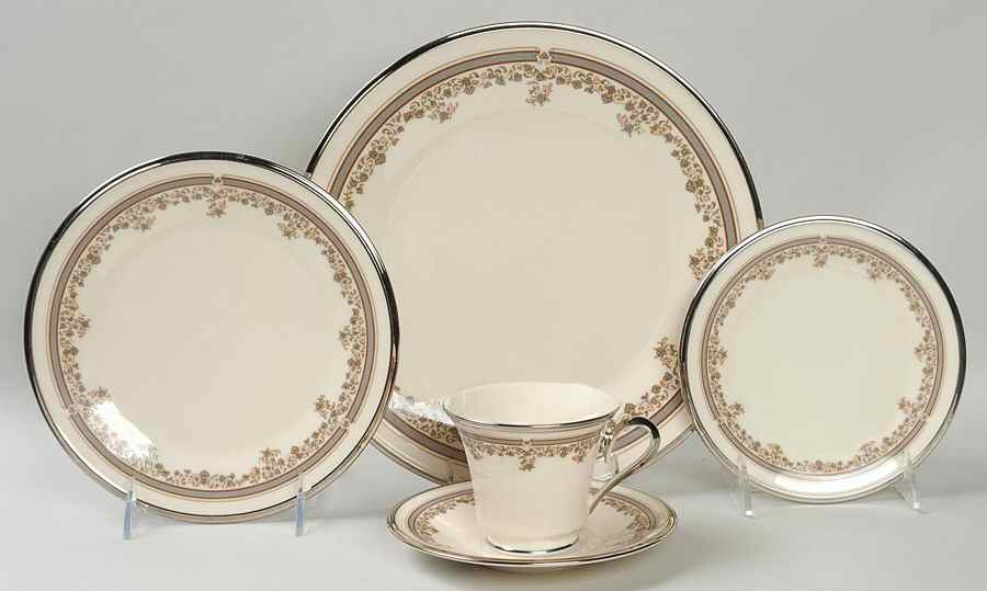 Lace Point 5 Piece Place Setting by Lenox-1