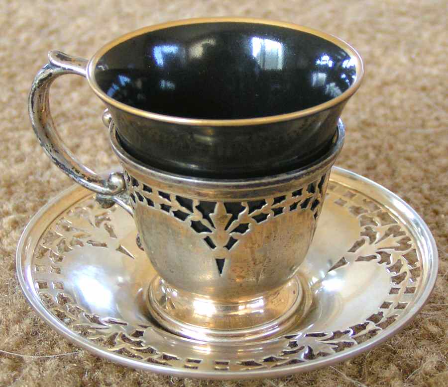 Lenox Liners (Cream, Gold Trim) Decoration #O5A Bell Shape Demitasse Liner by Lenox-1