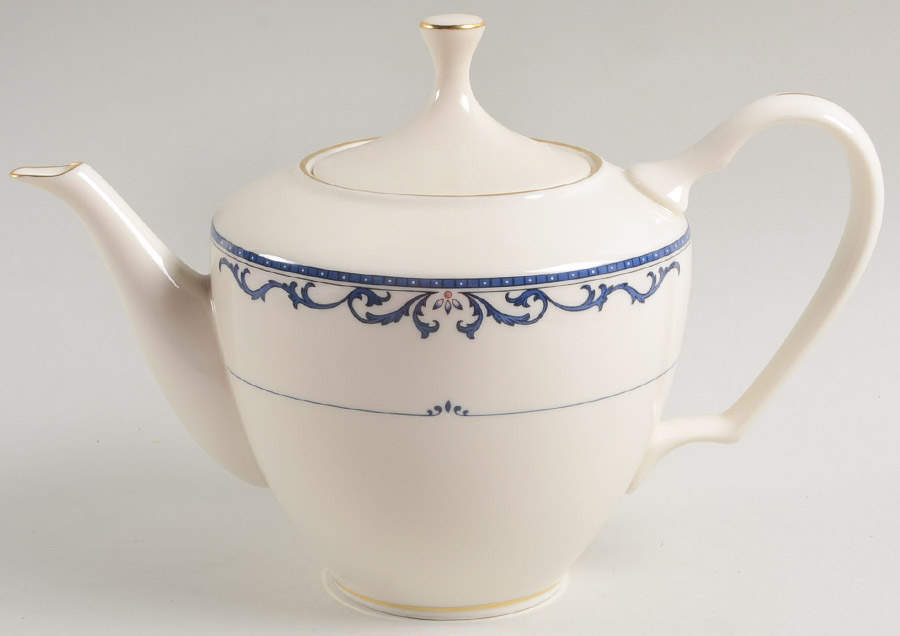 Liberty Teapot & Lid by Lenox-1