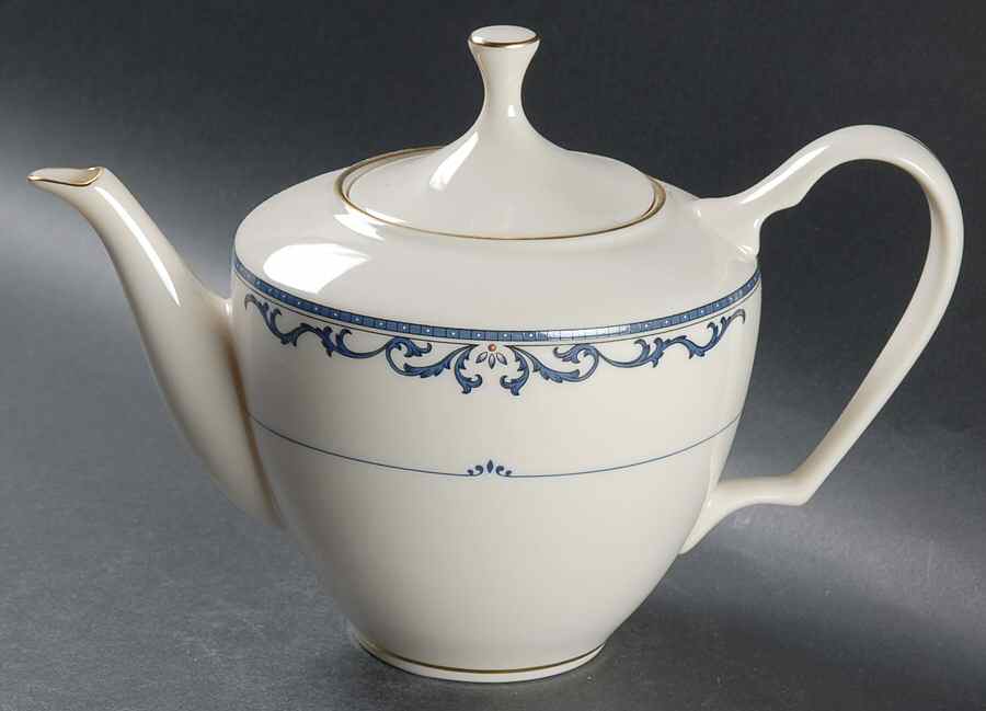 Liberty Teapot & Lid by Lenox-1