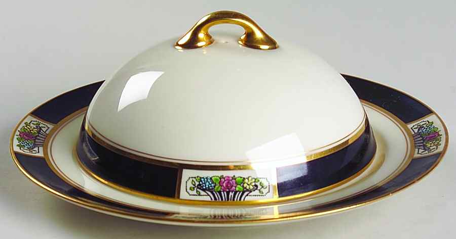 Meadowbrook Black Muffin Dish & Lid by Lenox-1
