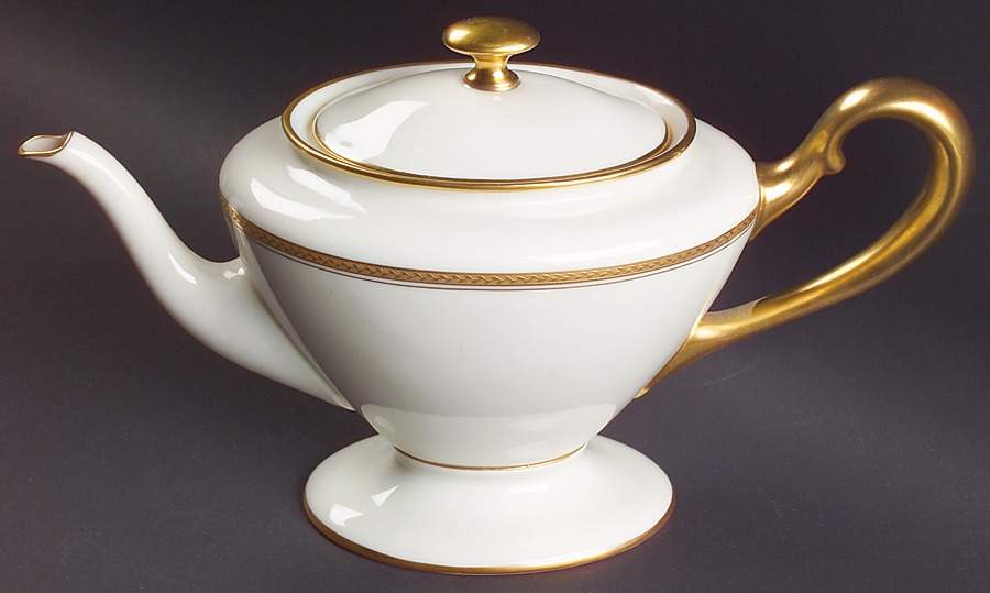 M8 Shape 742 Teapot & Lid by Lenox-1