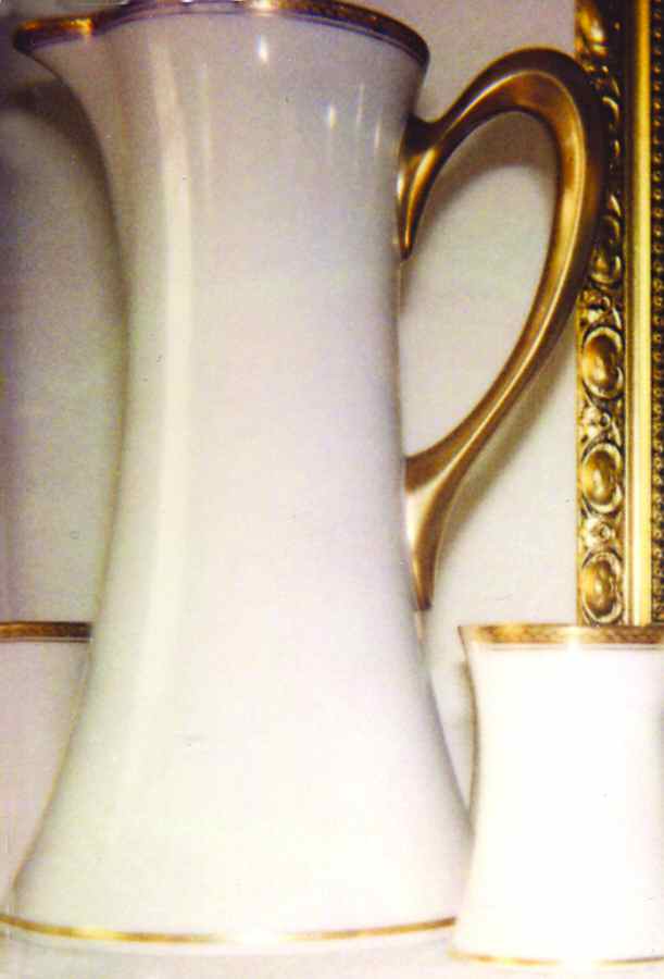 M8 Chocolate Pot & Lid by Lenox-1