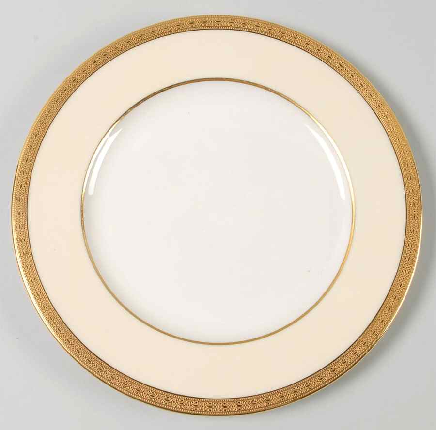 Madison Luncheon Plate by Lenox-1
