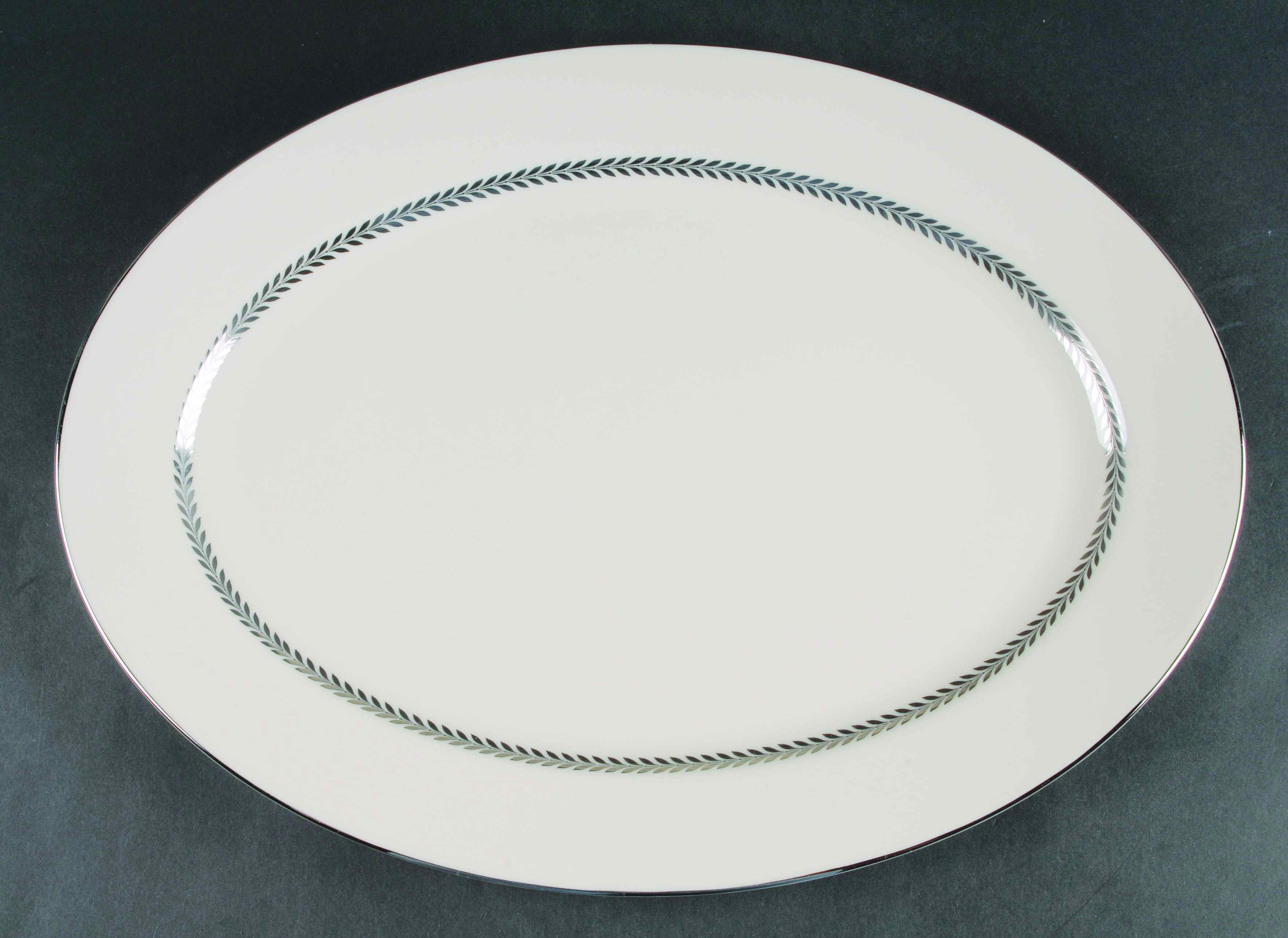 Majesty 17" Oval Serving Platter by Lenox-1