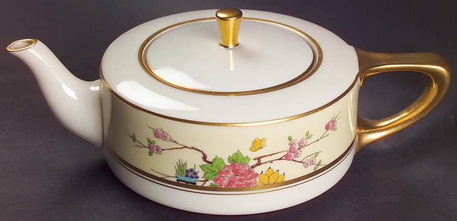 Mandarin Shape 1690 Teapot & Lid by Lenox-1