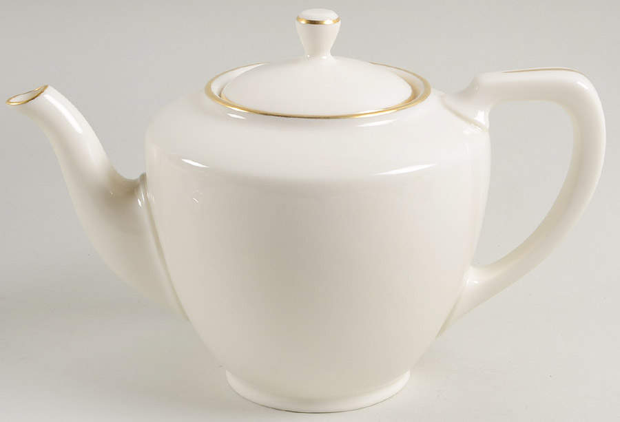 Manor Shape 1961 Teapot & Lid by Lenox-1