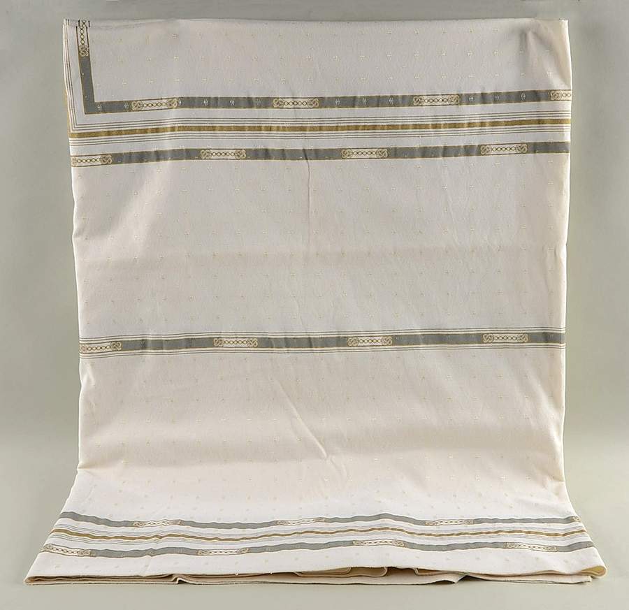 McKinley 62" x 100" Rectangular Tablecloth by Lenox-1