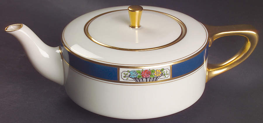 Meadowbrook Shape 1690 Teapot & Lid by Lenox-1