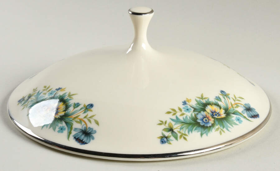Merrivale Lid for Round Vegetable by Lenox-1
