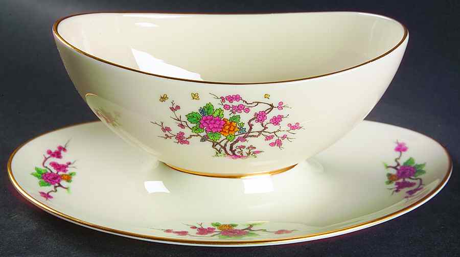 Ming Coupe Gravy Boat with Attached Underplate by Lenox-1