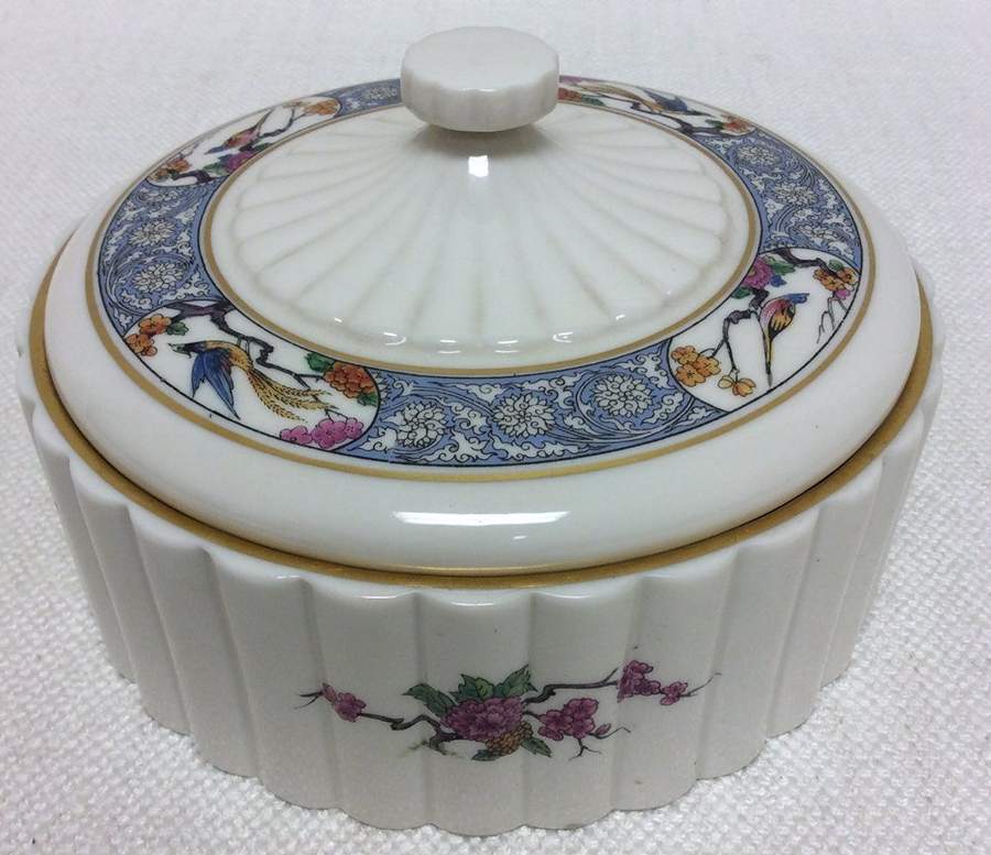 Ming-Birds (Older, Cream, Black Green Stamp) Candy Box & Lid by Lenox-1