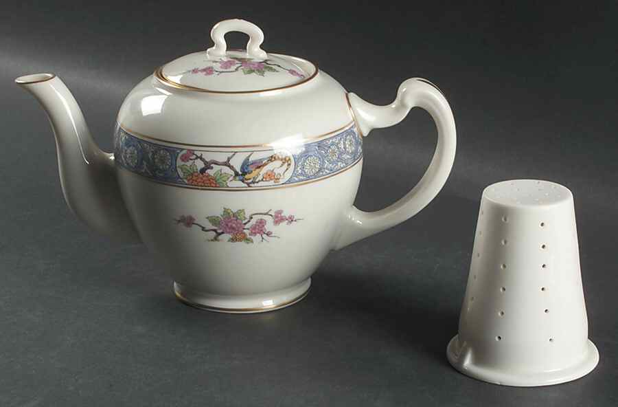 Ming-Birds (Older, Cream, Black Green Stamp) Shape 522 Teapot & Lid with Infuser by Lenox-1