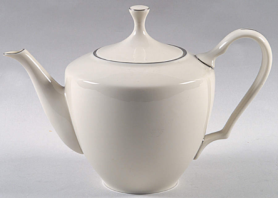 Montclair Teapot & Lid by Lenox-1