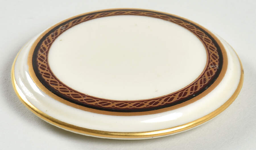 Monroe Lid for Round Box by Lenox-1