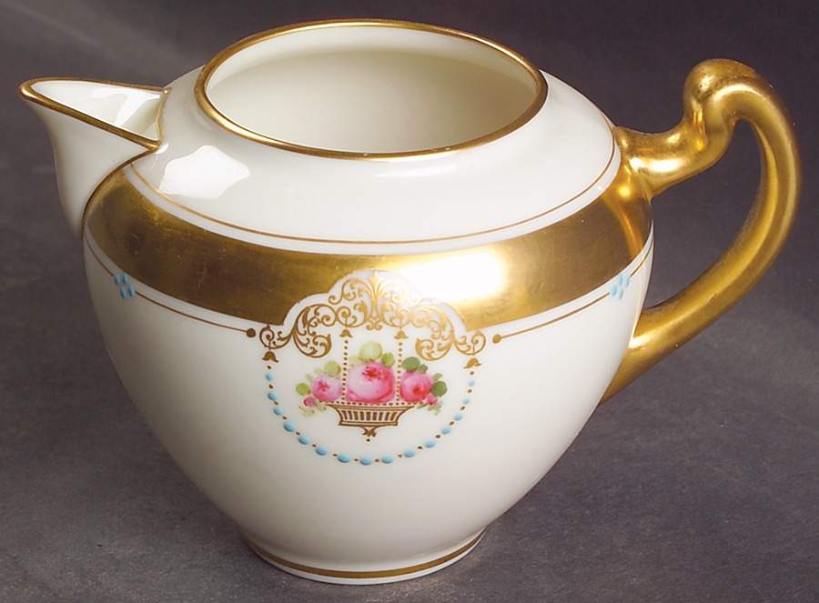 The Mount Vernon Creamer by Lenox-1