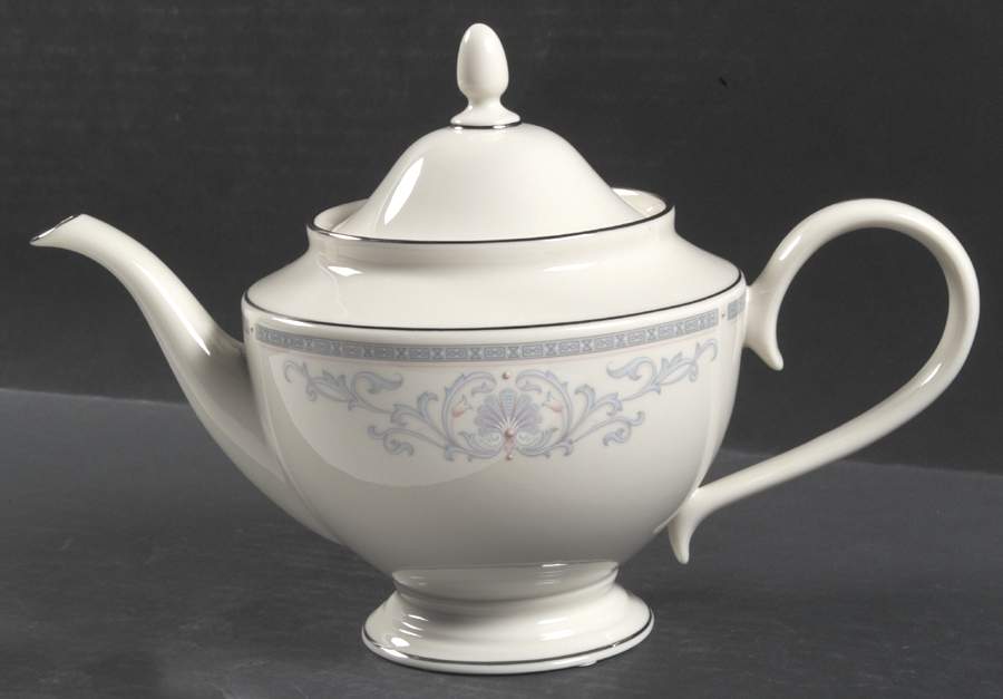Mt. Vernon Teapot & Lid by Lenox-1