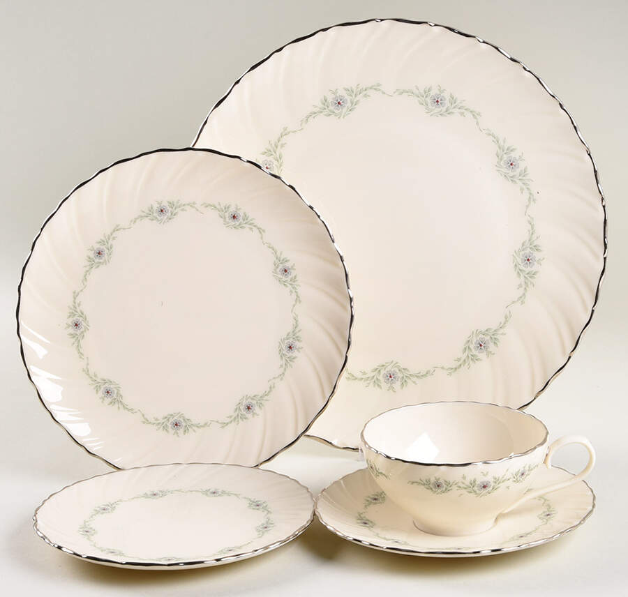 Musette 40 Piece Estate Set by Lenox-1