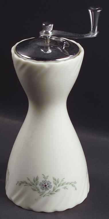 Musette Pepper Mill by Lenox-1