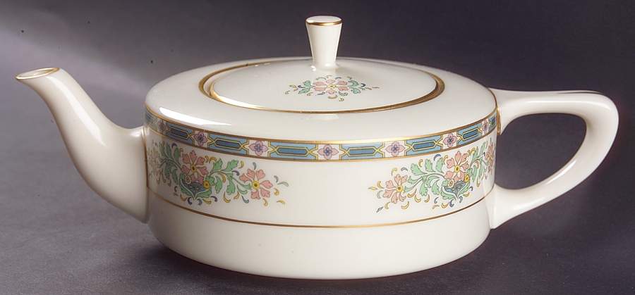 Mystic Shape 1690 Teapot & Lid by Lenox-1