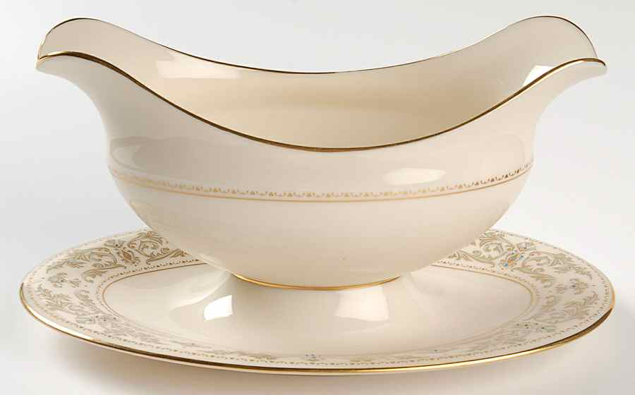 Noblesse Gravy Boat with Attached Underplate by Lenox-1