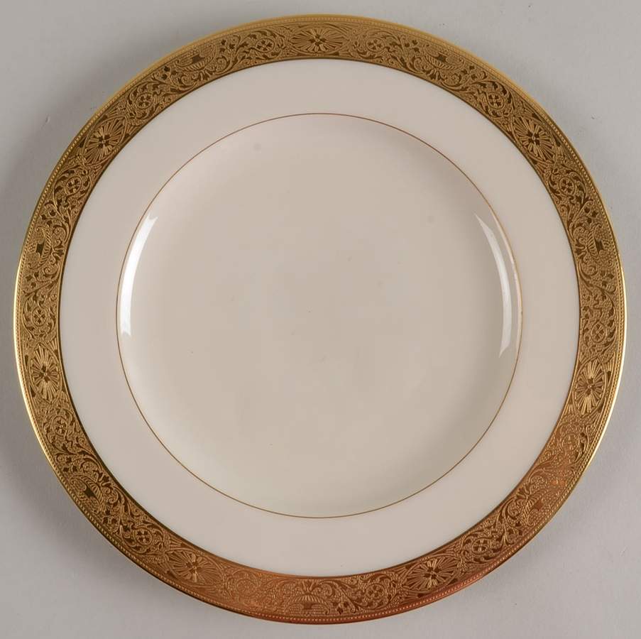 P22 Luncheon Plate by Lenox-1