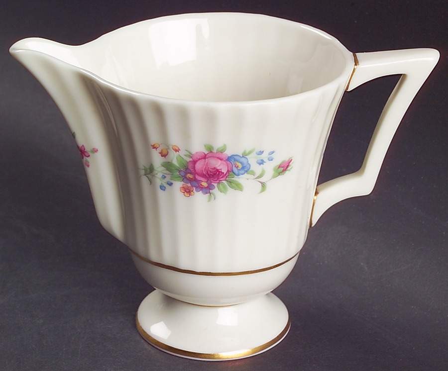 Pavlova Creamer by Lenox-1
