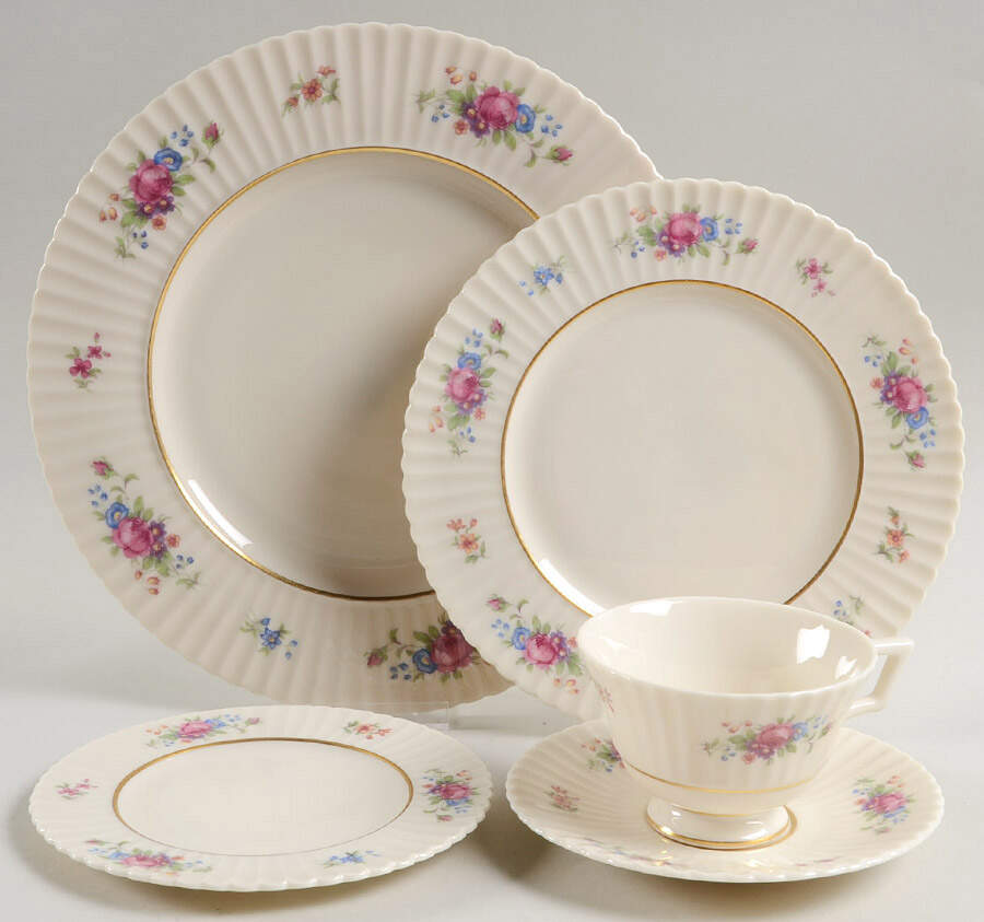 Pavlova 40 Piece Estate Set by Lenox-1
