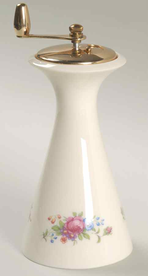 Pavlova Pepper Mill by Lenox-1
