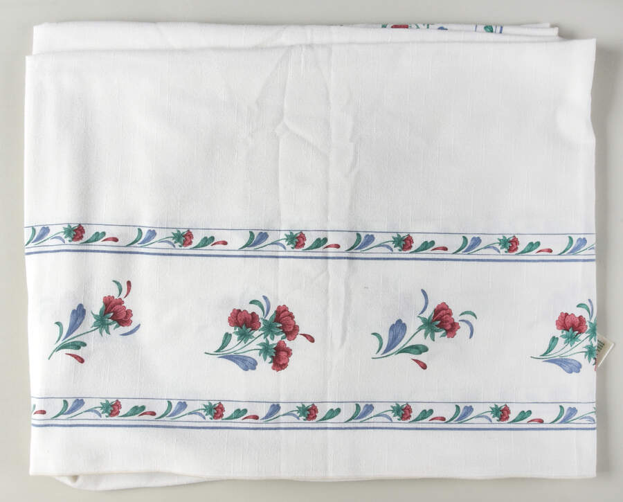 Poppies On Blue 60" x 80" Rectangular Tablecloth by Lenox-1