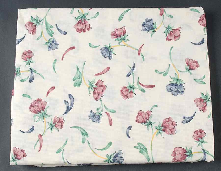 Poppies On Blue 60" x 120" Oblong Tablecloth by Lenox-1