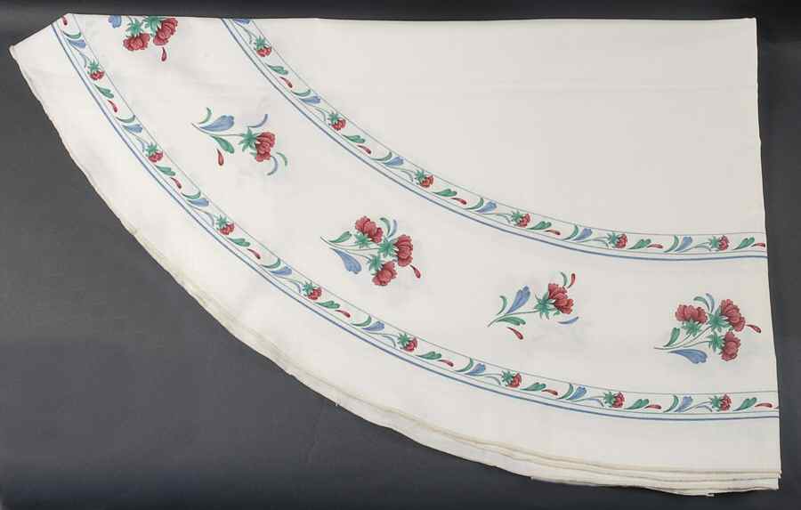 Poppies On Blue 60" X 84" Oblong Tablecloth by Lenox-1