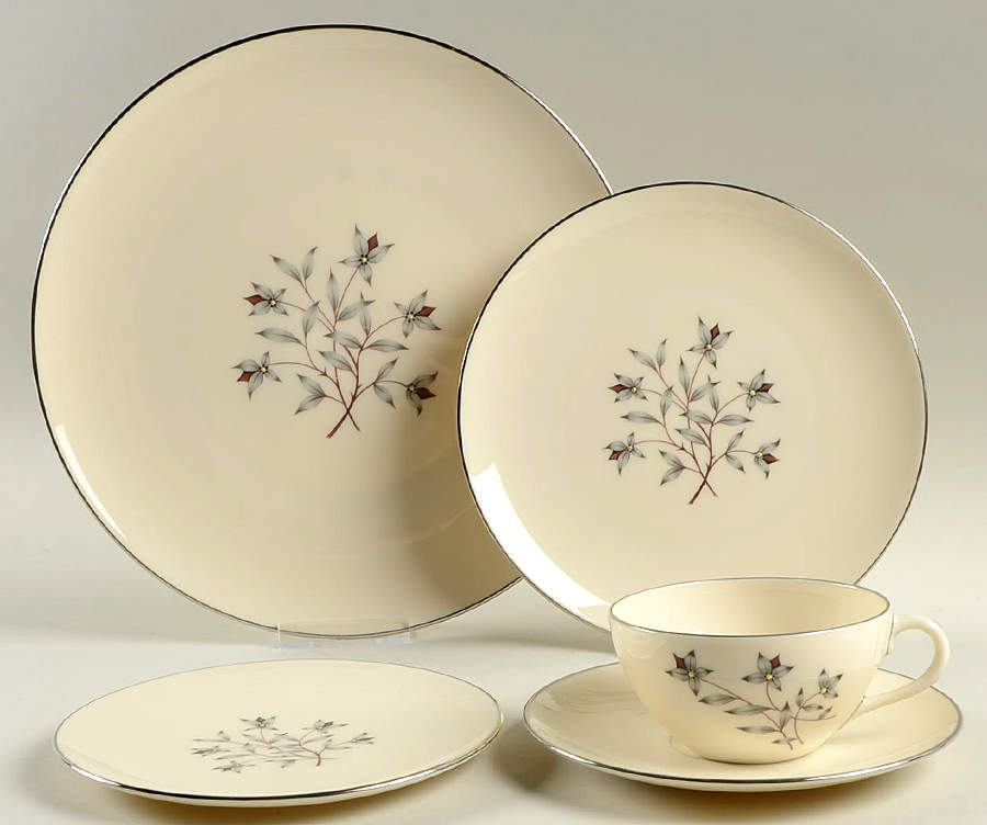Princess 40 Piece Set by Lenox-1
