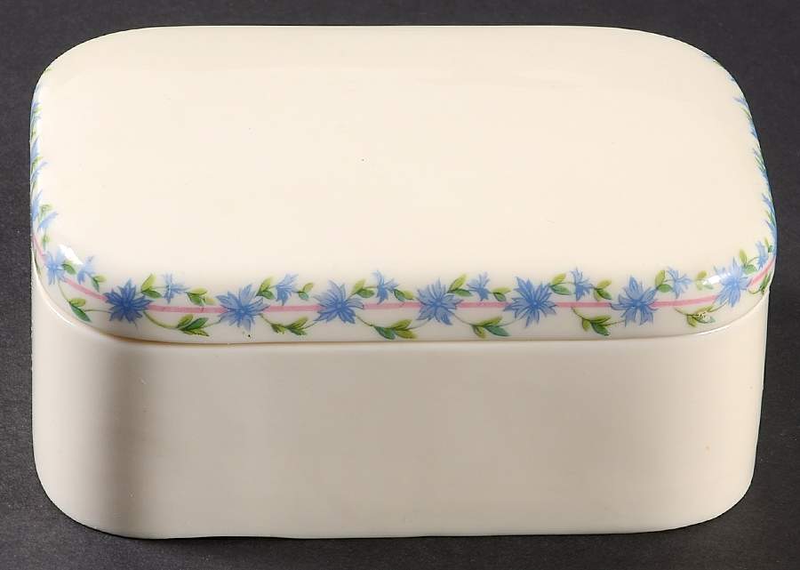 Priscilla Cigarette Box & Lid by Lenox-1