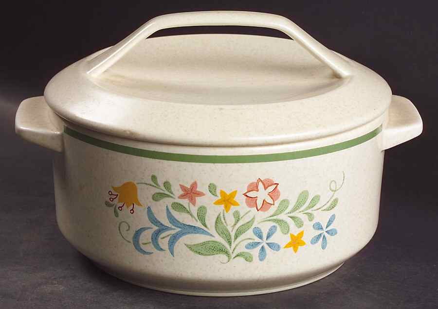 Quakertown 1.25 Qt Round Covered Casserole by Lenox-1