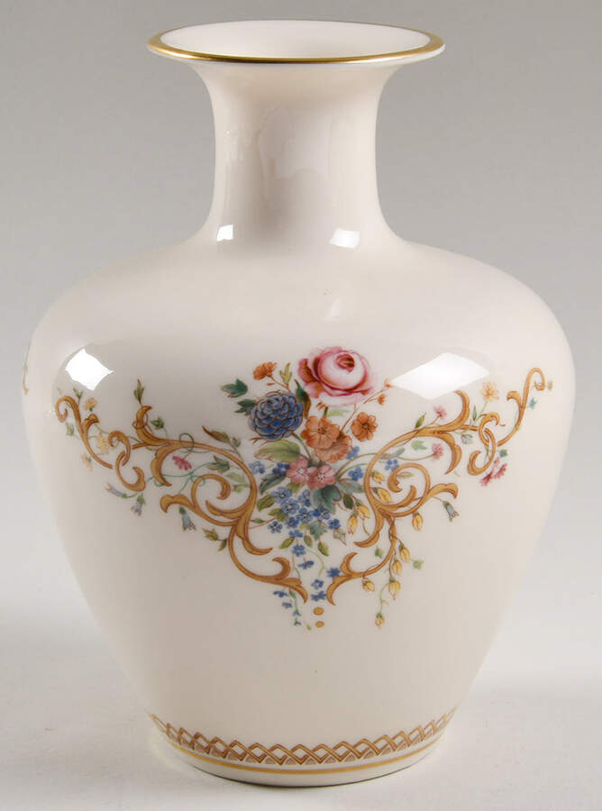 Queen's Garden 7" Vase by Lenox-1