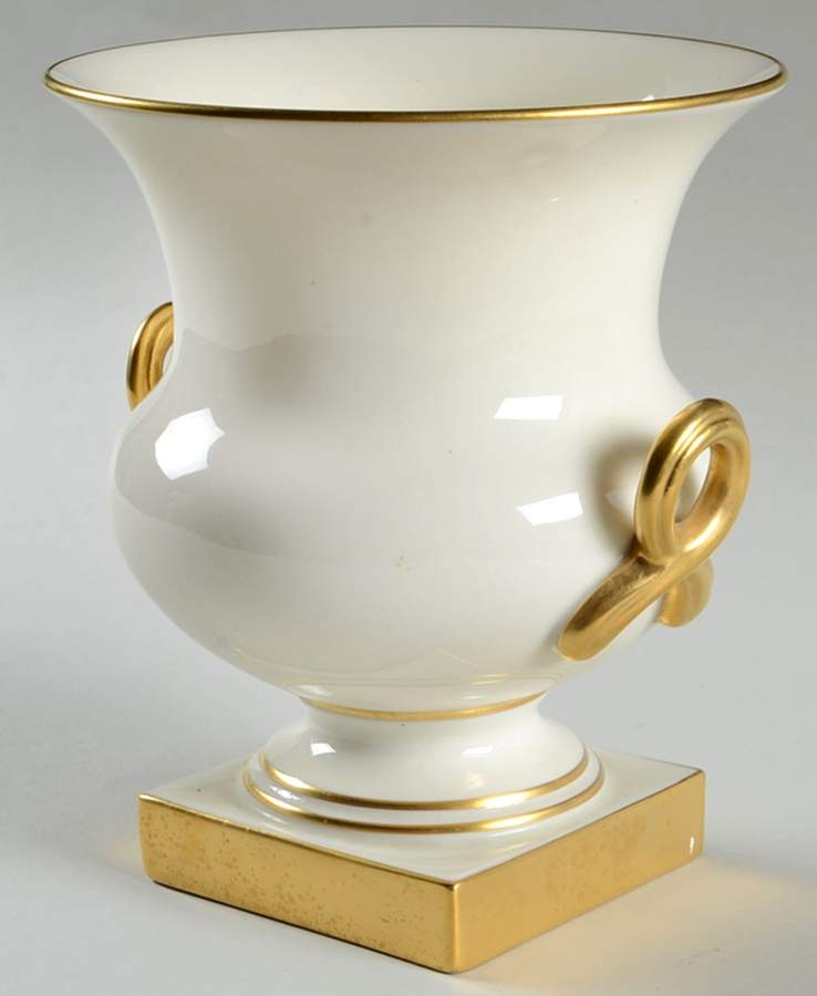 R86 5" Vase by Lenox-1