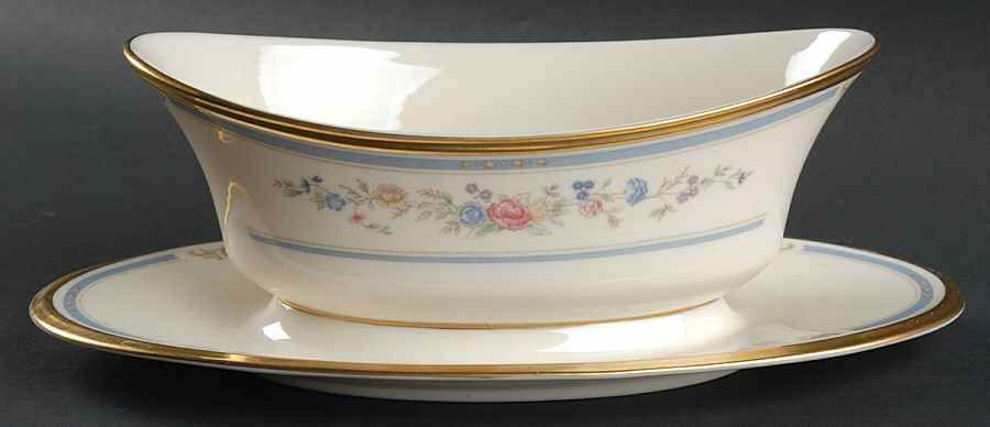 Raleigh Gravy Boat with Attached Underplate by Lenox-1