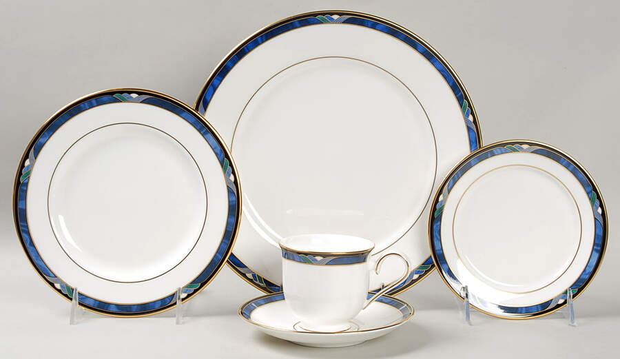 Royal Kelly 40 Piece Estate Set by Lenox-1