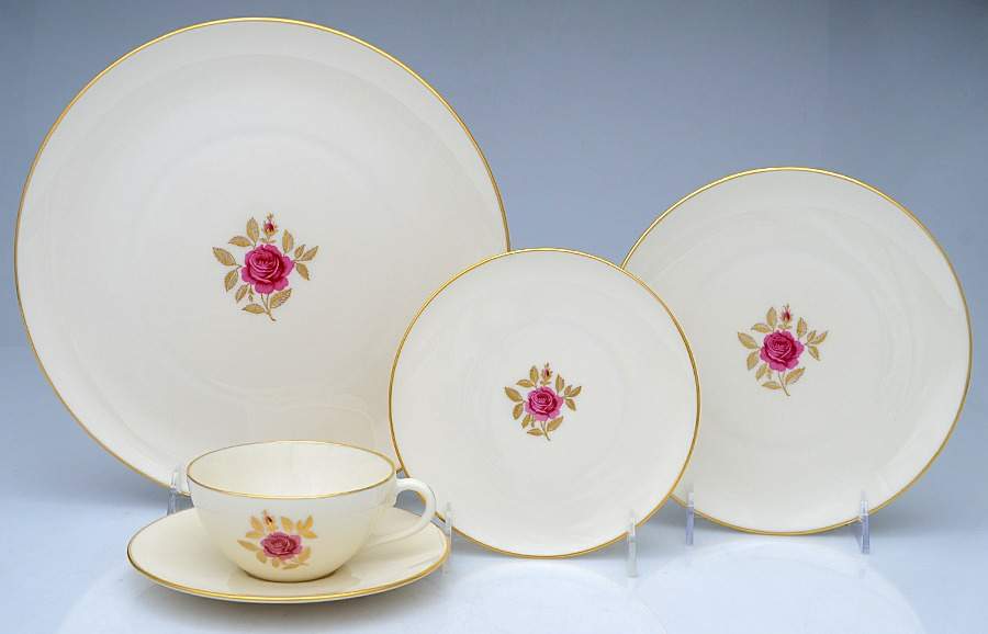 Roselyn 40 Piece Estate Set by Lenox-1