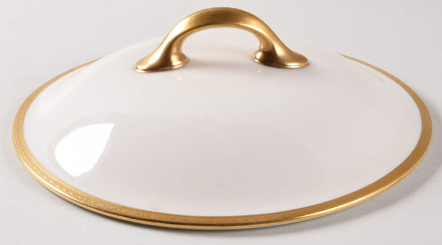 S8 Lid for Round Vegetable by Lenox-1