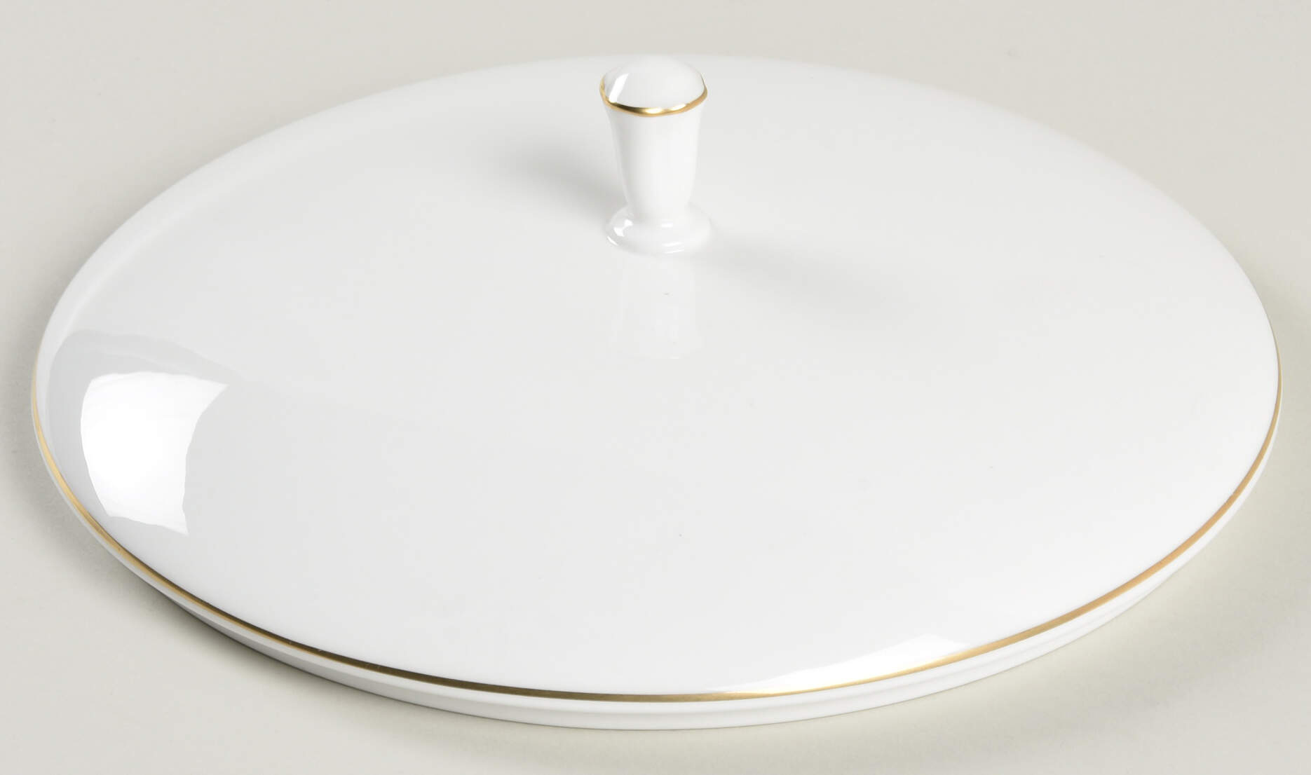 Sabrina Lid for Round Vegetable by Lenox-1