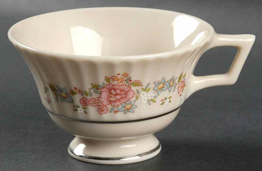 Sachet Footed Cup by Lenox-1