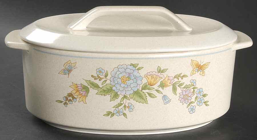 Sketchbook 2.5 Quart Oval Covered Casserole by Lenox-1
